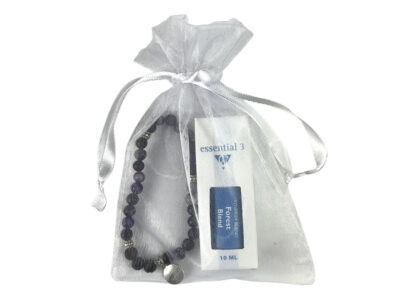Buy e3’s gift set of gemstone & lava bead bracelet and your choice of essential oil.